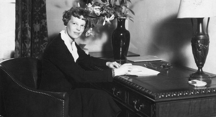 Qual é a famosa Amelia Earhart?