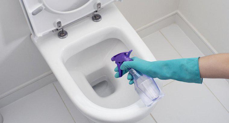 O vinagre pode limpar manchas de vasos sanitários?