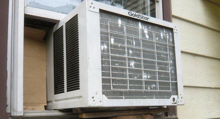 Como você repara o cabo em uma unidade de ar condicionado de janela?