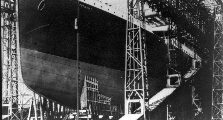 Quanto tempo demorou para construir o Titanic?