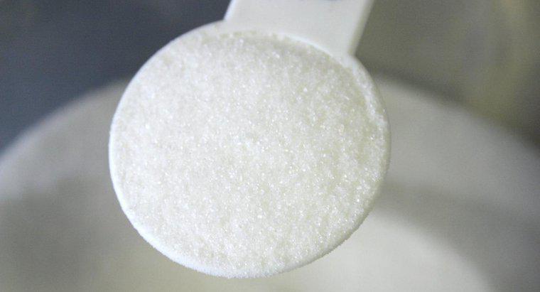 O açúcar em pó pode ser substituído pelo açúcar comum nas receitas?