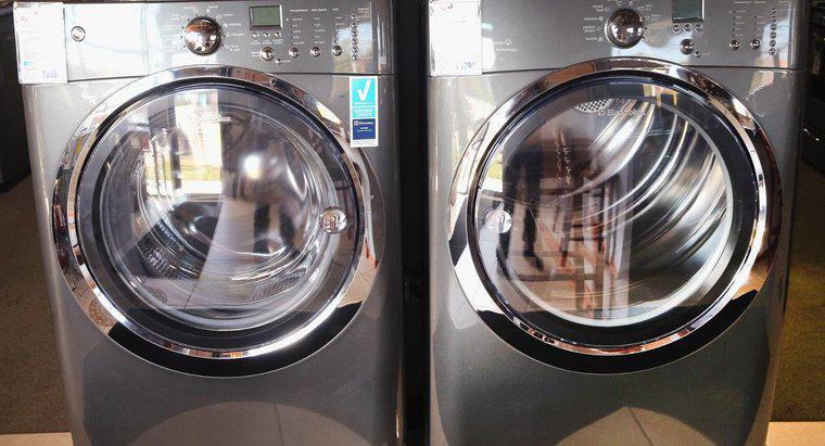 De que tamanho de lavadora e secadora você precisa para limpar um edredom king-size?