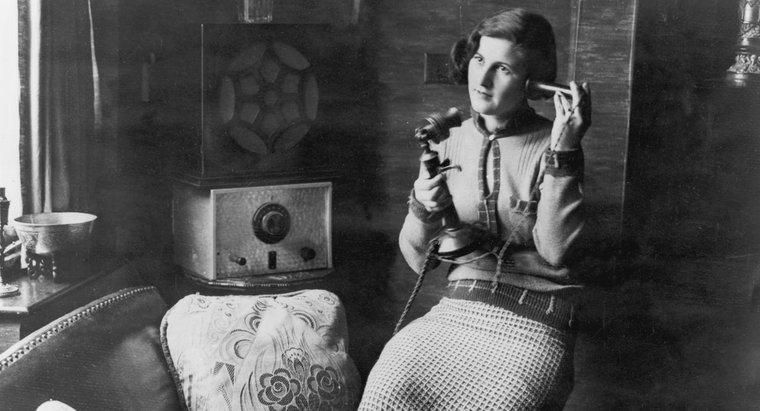 Como o telefone mudou desde 1876?