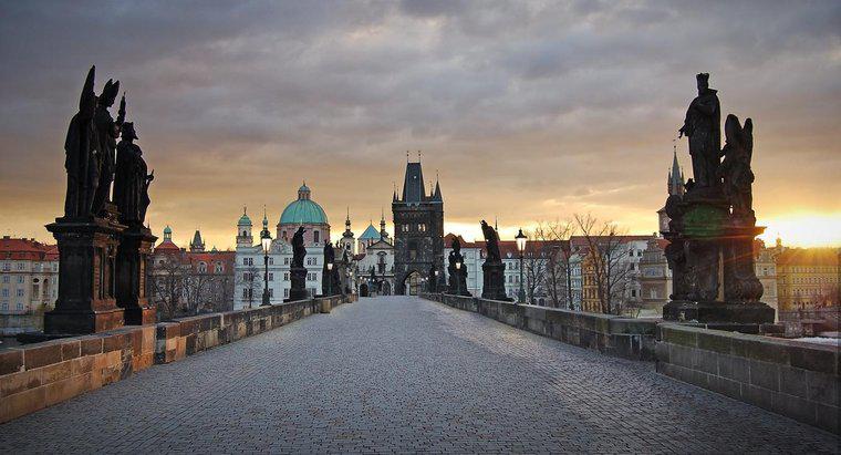 Qual foi a defesa de Praga?