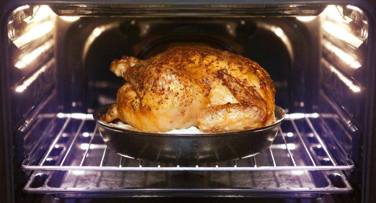 Por quanto tempo você deve cozinhar um peru no forno?