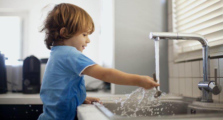A água quente mata os germes?