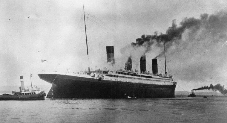 Quando o Titanic foi terminado de ser construído?