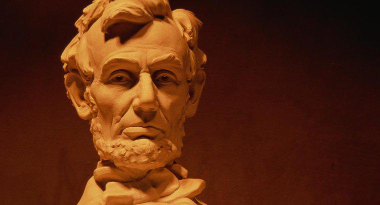 Em quais hobbies Abraham Lincoln se engajou?