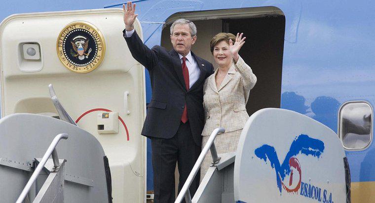 Quantos filhos George Bush tem?