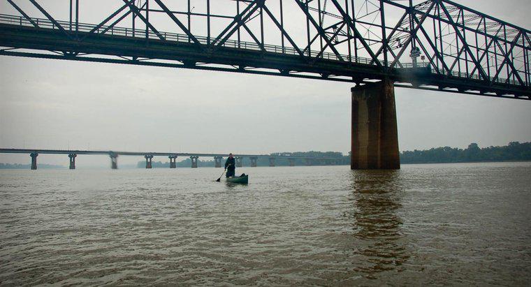 Qual é a largura do rio Mississippi?