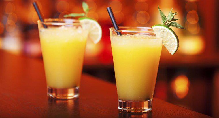 Que bebida é feita com gim e suco de laranja?