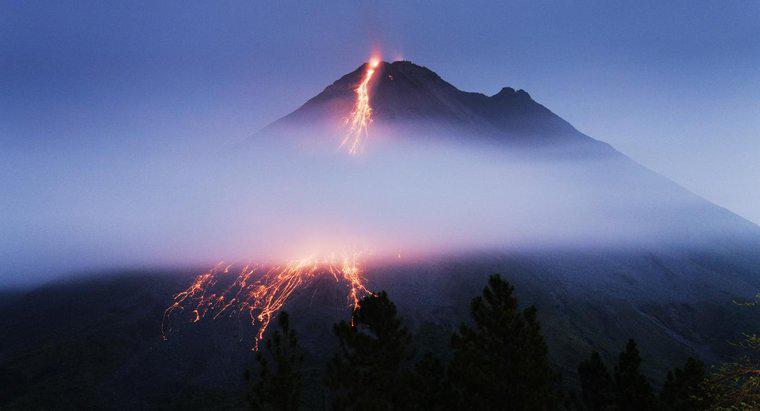 Quando foi encontrado o primeiro vulcão?