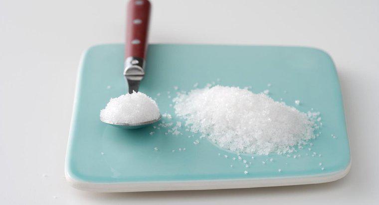 Como você pode suavizar o açúcar branco que ficou duro?