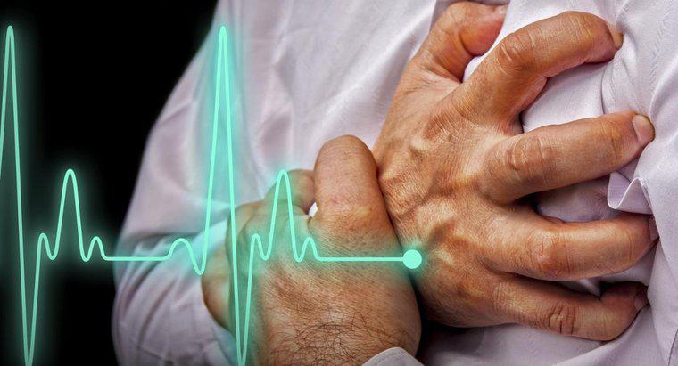 Quais são os primeiros sinais de um ataque cardíaco?