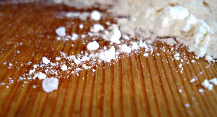 Como você substitui o amido de milho pela farinha?