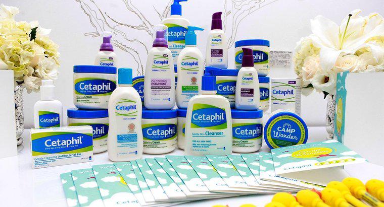Como você usa o limpador de pele suave Cetaphil?