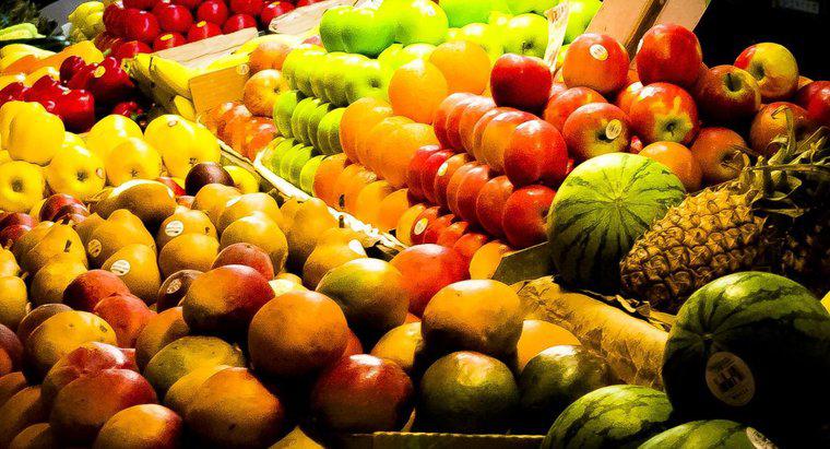 Quais são algumas frutas com alto teor de frutose que devemos evitar em uma dieta com baixo teor de frutose?