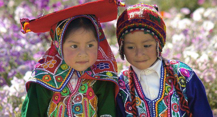 Quais eram os costumes e tradições dos incas?