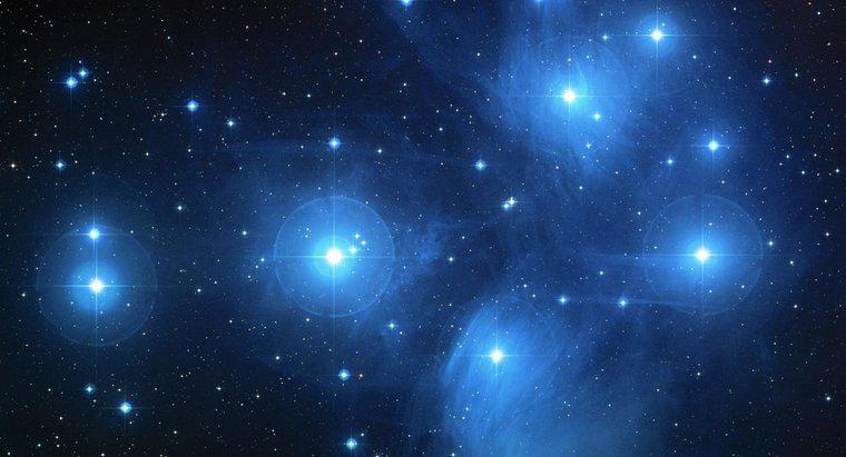 Em que estágio de evolução estão a maioria das estrelas?