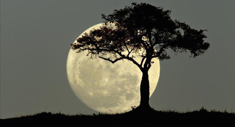O que a lua cheia simboliza?