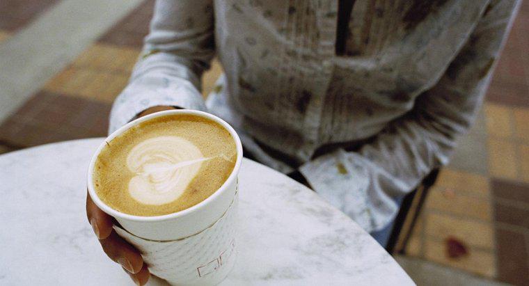 Por que a cafeína afeta a freqüência cardíaca?