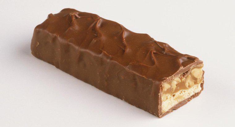 Quais são alguns nomes populares da barra de chocolate?
