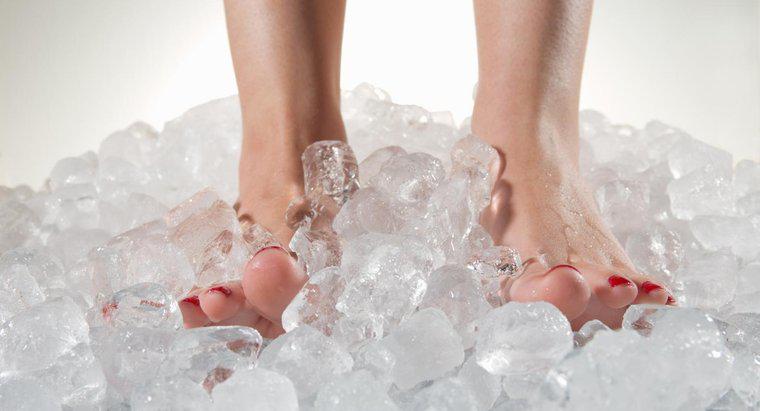 O que causa dor nos pés?