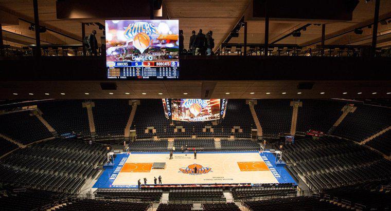 Quantos lugares há no Madison Square Garden?