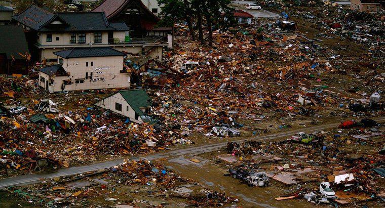 Como os tsunamis afetam as pessoas?