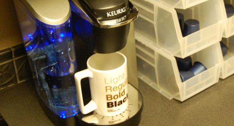 Você pode usar vinagre para limpar uma cafeteira Keurig?