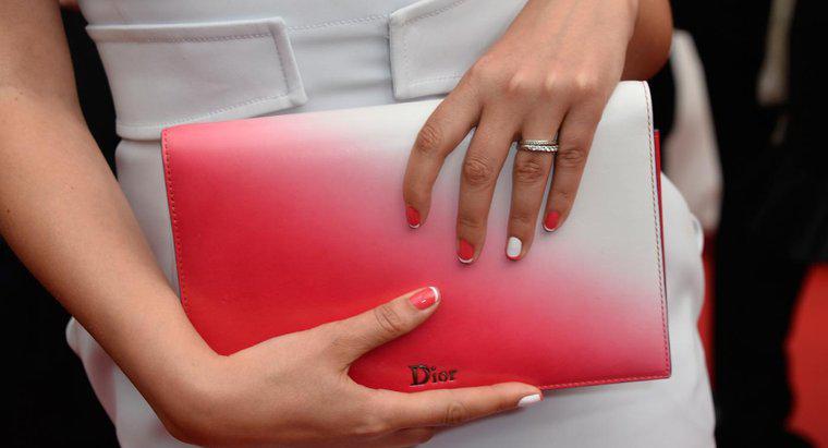 Como saber se uma bolsa Dior é real?