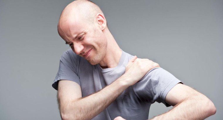 Quais são algumas das causas da dor no braço e no ombro?