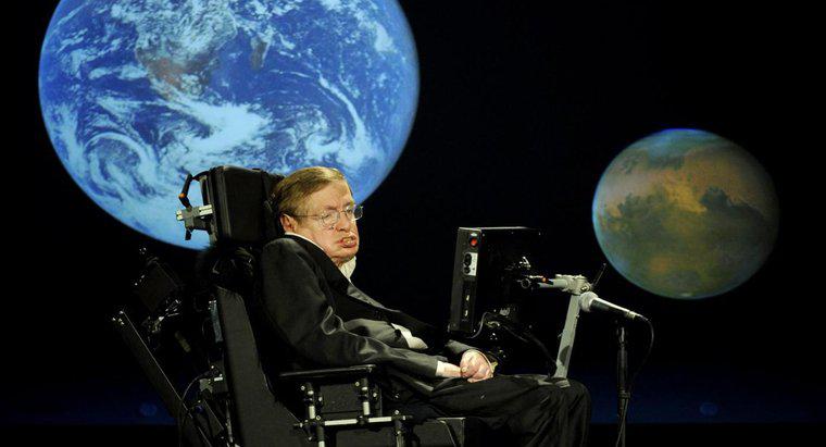 O que Stephen Hawking disse sobre alienígenas?