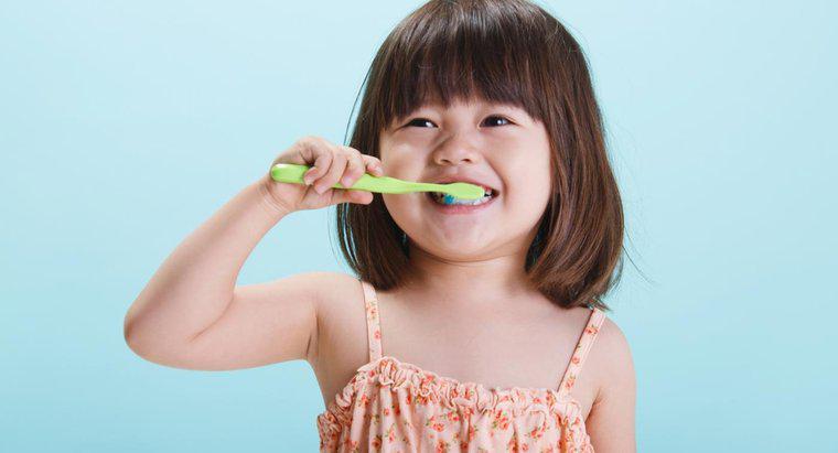 Quantas escovas de dente são vendidas anualmente?