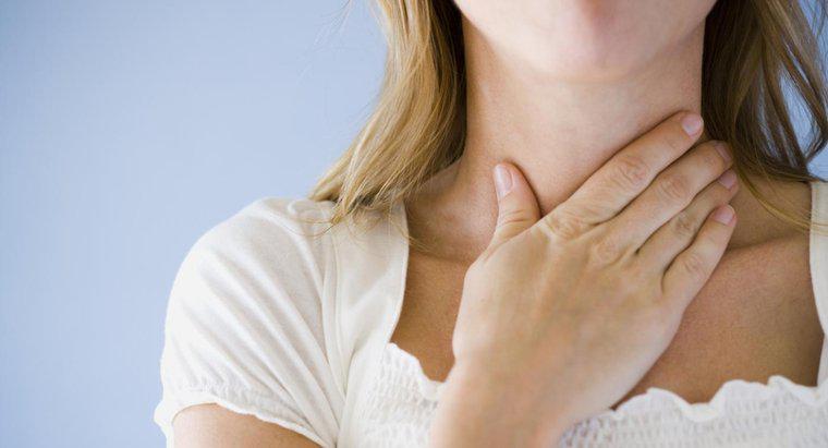 Como você cura uma dor de garganta rapidamente?