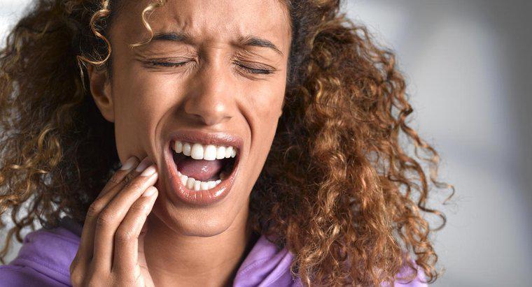 Como você pode tratar uma dor de dente?