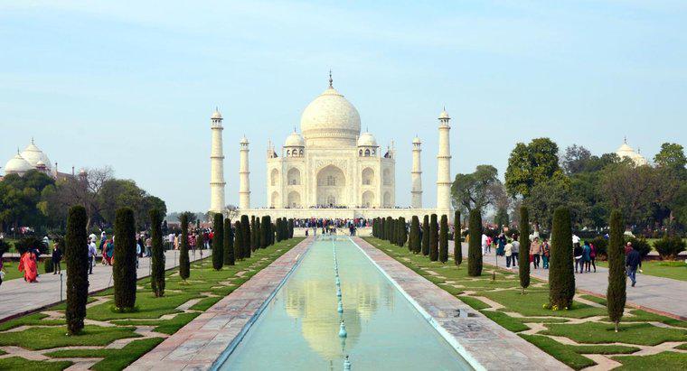 Quanto dinheiro custou para construir o Taj Mahal?