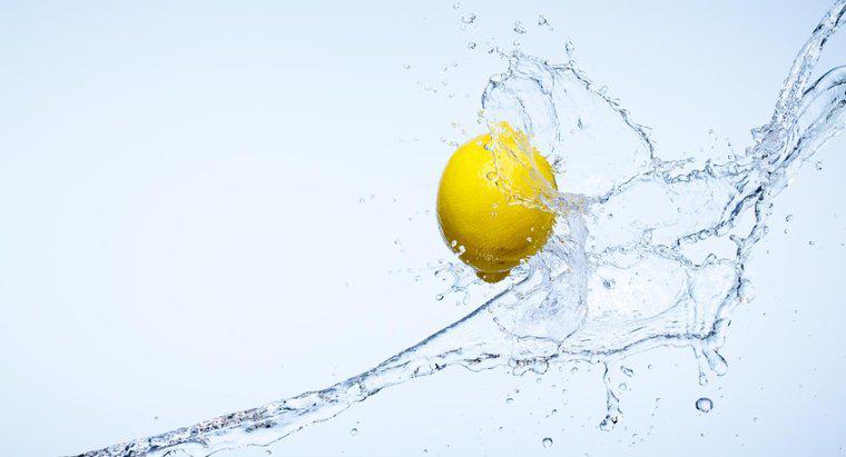 Beber água com limão ajuda a perder peso?