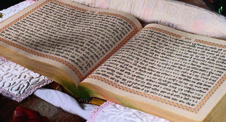 Qual é o nome do livro sagrado dos Sikhs?