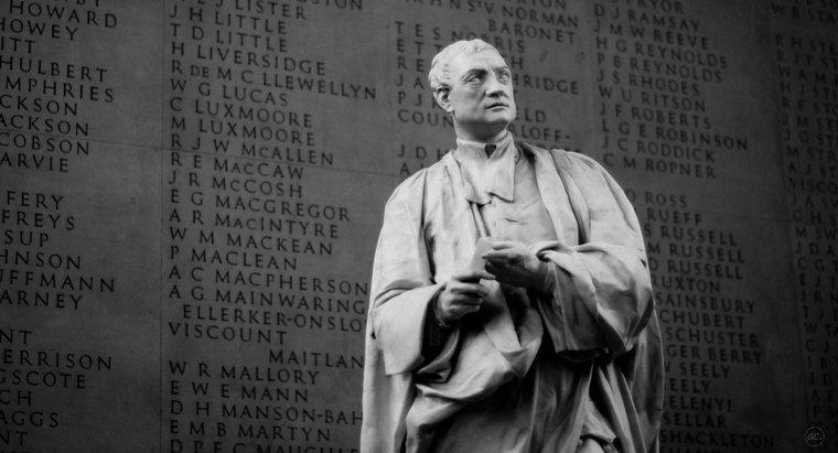 Pelo que Isaac Newton é famoso?
