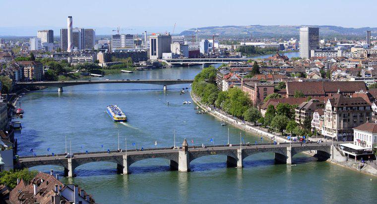 Quais são os países que atravessa o rio Reno?