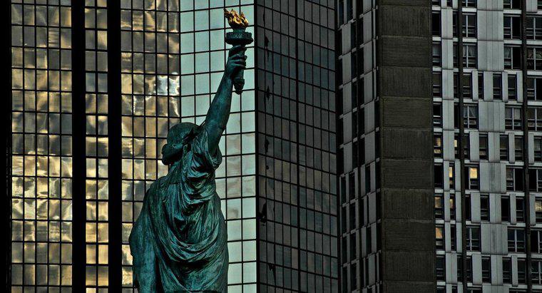 Quantas estátuas da liberdade existem no mundo?