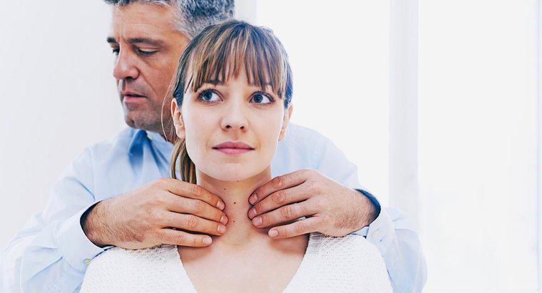 O que pode causar um caroço nas glândulas do pescoço?