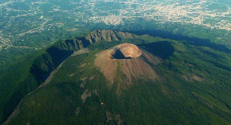 Quantos anos tem o Monte Vesúvio?