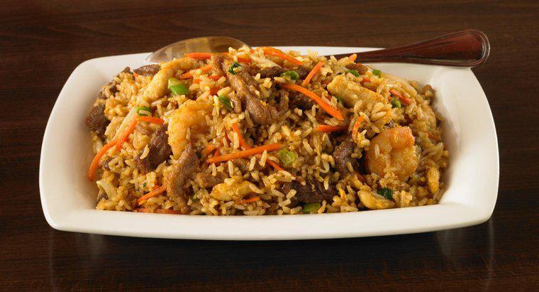 O que é Yeung Chow Fried Rice?