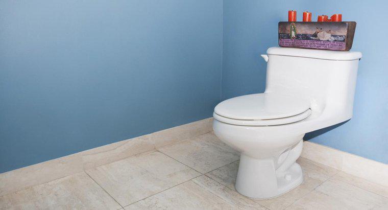 Como é a faixa de altura padrão para um vaso sanitário de altura confortável?