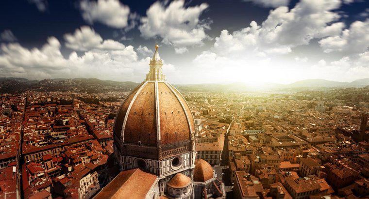 Qual era a estrutura social de Florença durante o Renascimento?