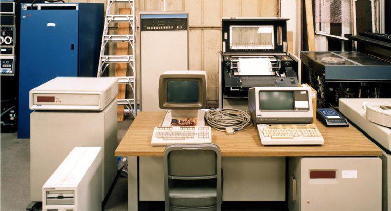 Quando o primeiro computador foi lançado?