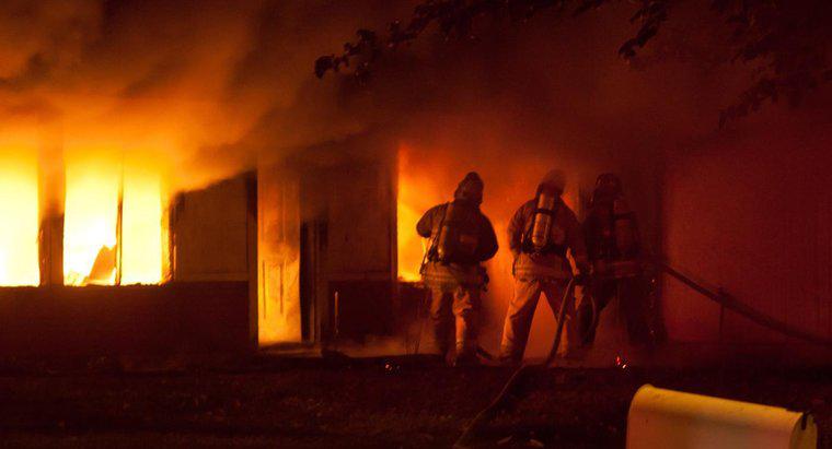 O que é um resumo de "Após o incêndio de nossa casa"?