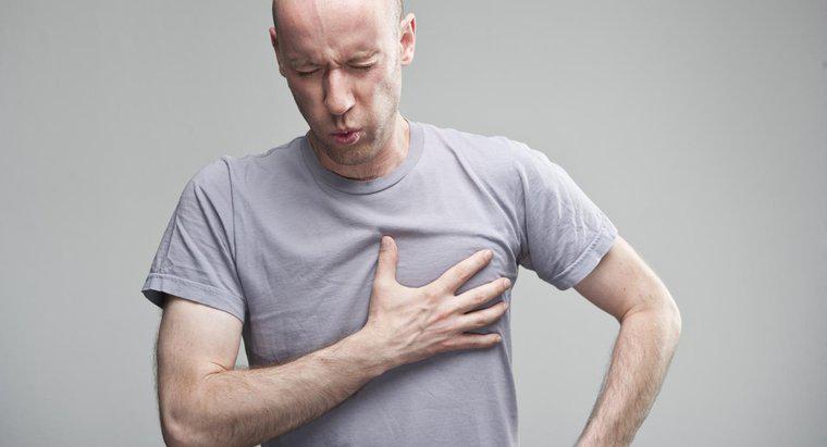 O que pode causar dores de gás no peito?